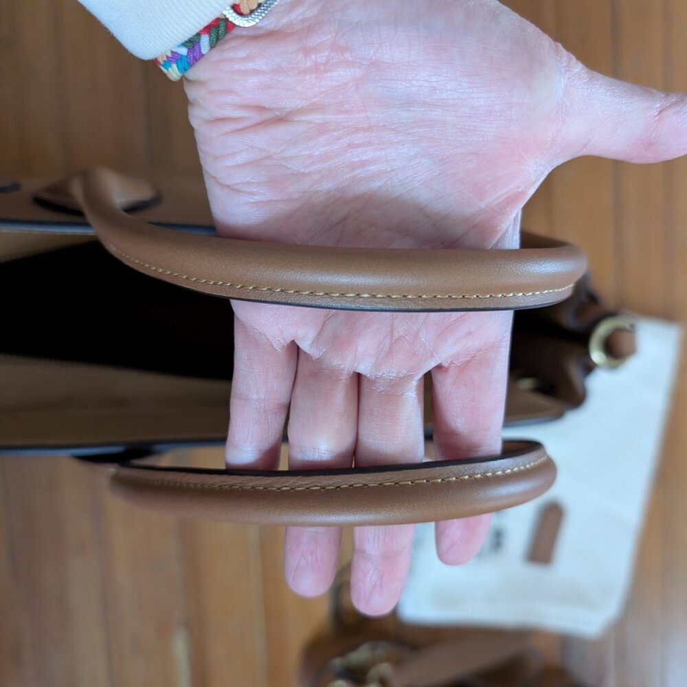 Coach Empire 40 Tan never used! - Picture 2 of 8